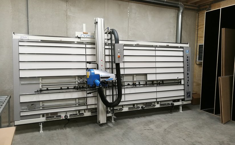 Verticale platenzaagmachine voor Van Keulen Amsterdam-afbeelding